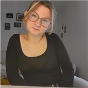 Je suis étudiante en première année de licence de sociologie et détentrice du baccalauréat. Je souhaites devenir professeur.