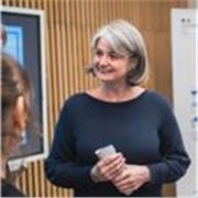 Attachée principale de la fonction publique d’Etat, experte en communication 
Doctorante en sociologie 