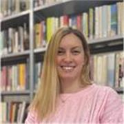 Studentessa di Giurisprudenza, a disposizione per materie umanistiche, inglese, francese