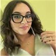 Insegnante di inglese con certificazione C1,  studentessa del livello C2 e di lingue. Propongo lezioni online e aiuto compiti.