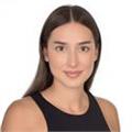 İngilizce konuşmaktan çekinen ve guven kazanmak isteyen, gunluk pratikle akici konusabilmeyi hedefleyen