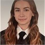 Profesora titulada con el C1 de Cambridge, con dos años de experiencia como profesora particular para niños de 4 y 1 de la ESO.
