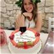 Laureata in Beni Culturali impartisce lezioni a ragazzi/e dai 6 ai 13 anni, di scuola elementare e media su tutte le materie