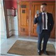 Profesor de psicología con capacidad para impartir conocimientos en un rango de edad amplio