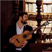 Ciao, sono un chitarrista classico professionista! Insegno nella scuola francese Chateaubriand e faccio concerti in tutto il mondo