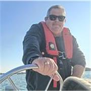 Journaliste professionnel retraité souhaite partager ses connaissances orthographiques. 