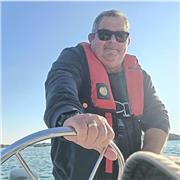 Journaliste professionnel retraité souhaite partager ses connaissances orthographiques.