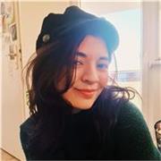 Eva, Englischlehrerin für alle Altersgruppen in Berlin! Ich biete sowohl Präsenz- als auch Online-Unterricht an :)