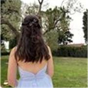 Docente di inglese laureata in lingue straniere con 110 e Lode impartisce lezioni di lingua inglese e tedesco
