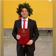Laureato in Scienze Politiche all’università Statale degli studi di Milano, offro ripetizioni a studenti universitari, studenti delle superiori, delle medie e delle elementari. Esperienza pregressa
