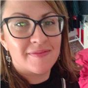 Laureata in Lingue Straniere e Linguistica impartisce ripetizioni per bambini di scuola primaria e secondaria