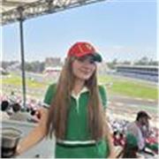 Maestra de inglés y español con experiencia en niños, adolescentes, universitarios y trabajadores