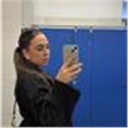 Estudiante opositora a policía nacional y curse 1 año en filología inglesa. 