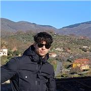 Profesor de Geografía e Historia. Con master habilitante para poder ejercer la docencia.