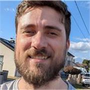 Graduado de Ciencias de la Computación con más de 10 años de experiencia en algoritmia y matemática