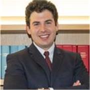 Se hai bisogno di aiuto nello studio del diritto sono la persona che fa al caso tuo: contattami e cominciamo!