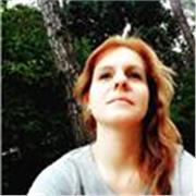 Professora de Literatura e Redação com doutorado em Literatura