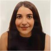 Estoy graduada en Grado de Educación Primaria y como experiencia cuento con periodos de prácticas educativas 