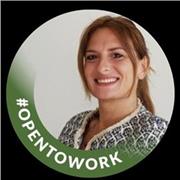 Profesora italiana titulada en Turismo y Hostelería con más de 10 años de actividad.