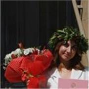 Laureata in Lingue e Culture per il Turismo e la Mediazione Internazionale impartisce ripetizioni in Inglese e Spagnolo