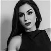 Laureata in Lingue, con comprovata esperienza nell' insegnamento dell' inglese. Metodo di insegnamento personalizzato