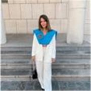 Recién graduada en educación primaría. Vocación total por esta profesión en la que me gustaría adquirir una mayor experiencia. 
Imparto clases a los alumnos de primaria (6 a 12 años) y los primeros cursos de la ESO (13/14 años).