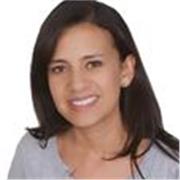 Profesora de Kundalini yoga para adultos, jóvenes y niños