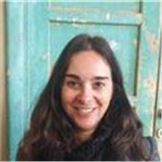 Studiare con me vuol dire imparare con facilità e con il sorriso - grazie a 15 anni di esperienza come insegnante di lingue alle medie e superiori.