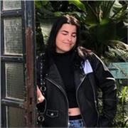 Estudiante universitaria de 4º Historia del Arte, capacitada para refuerzo de Primaria y ESO, en materias de letras. Murcia. 