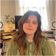 Music GCSE tutor (and singing teacher) helping students gain confidence for their exams