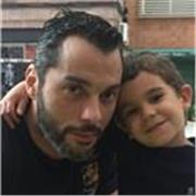 Profesor de aerografia apto para todos los niveles.