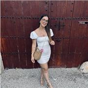 Soy una persona muy divertida, social, me encanta hacer cosas en grupo, adoro a los niños/as y me encantaría dedicarles mi tiempo.