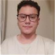Graduado de Educación Primaria por la especialidad en Inglés. 