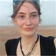 Studentessa universitaria di Scienze Politiche a Pisa, offro lezioni di inglese livello C1/C2