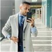 Se hai bisogno di un insegnate inter linguiatico arabo Italiano ci sono :)