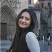 Profesora de inglés bilingüe con 3 años de experiencia dando clases para niños de todas las edades. 