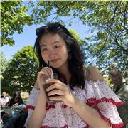Patient Chinese girl that studies in university of york for law