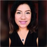 La profesora de Comunicación y Periodismo imparte clases a partir de los 15 años