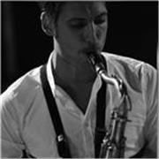 Laureato Sassofono Classico e Jazz/Pop offre lezioni private anche online