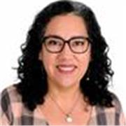 Formadora acreditada especializada en brecha digital e IA aplicada. Imparto clases para adultos, profesionales no técnicos y pymes