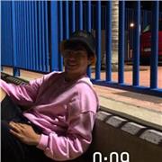 Soy una persona que vivió más de 3 años en Suiza, con un alto nivel en francés, anterior profesor particular de español.