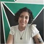 Profesora de Educación Primaria imparte clases de diversas áreas para nivel primario y secundario