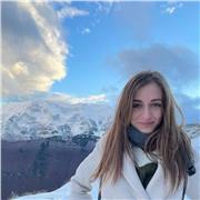 Docente di lingua inglese e tedesca impartisce lezioni