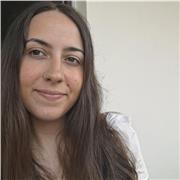 Soy una estudiante universitaria de filología hispánica interesada en dar clases de latín, lengua castellana, literatura y euskera