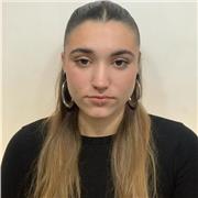 Universitaria imparte clases de de cualquier materia dependiendo del nivel. Punto fuerte el Euskera y la paciencia!