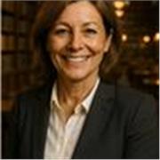Profesora de inglés con una larga y exitosa trayectoria profesional en el mundo corporativo (consultoría y banca)