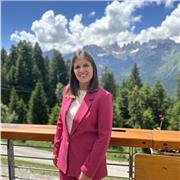 Educatrice offre aiuto compiti per scuola elementare in presenza (provincia di Verona) o online