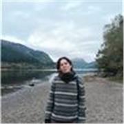 ¿Cómo me defino?
Me defino como una docente apasionada por la literatura, las ciencias sociales y la enseñanza de lenguas. Tengo u