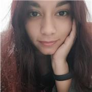 Profesora que da clases hasta los 15 años de edad