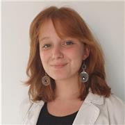 Profesora de francés, de español y de literatura francesa y castellana